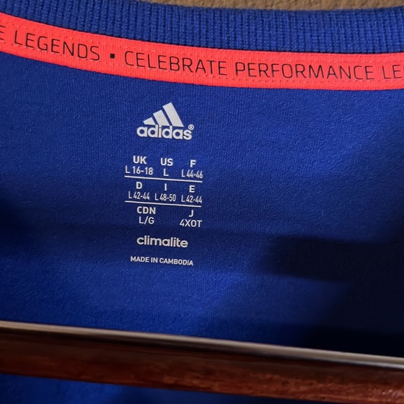 👟 EUC Adidas Tee 🏃🏻‍♀️ - Picture 2 of 3